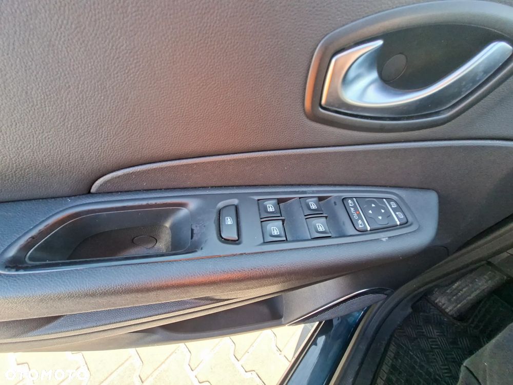 Renault Captur 1.2 Energy TCe Intens EDC - 20