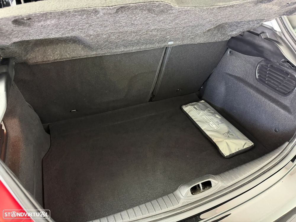 Peugeot 208 1.2 PureTech Style - 12