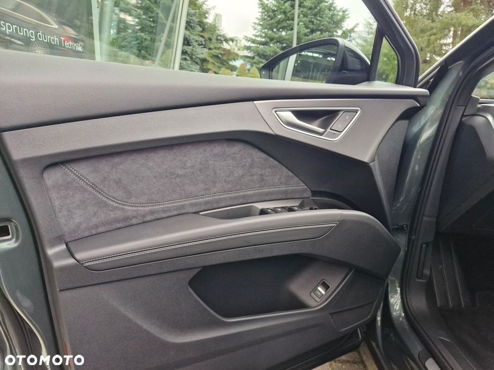 Audi Q4 e-tron - 15