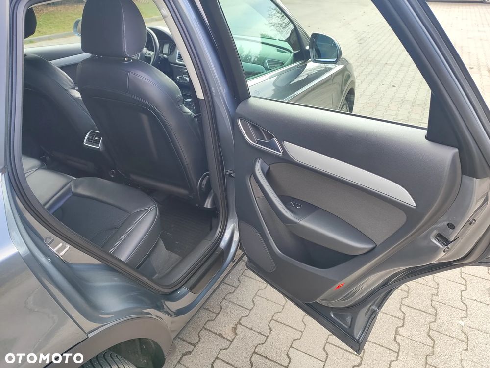 Audi Q3 35 TDI Quattro S tronic S line - 38