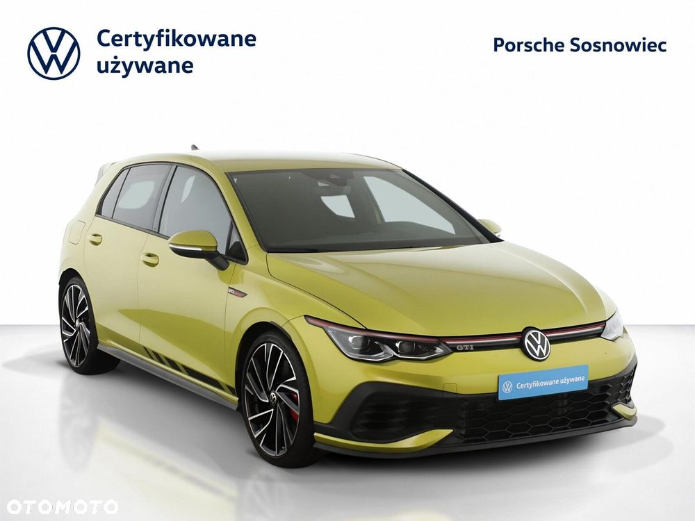 Volkswagen Golf - 8