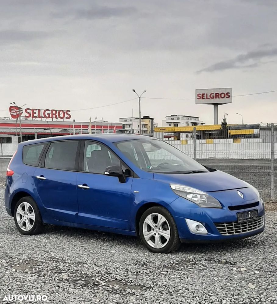 Renault Grand Scenic - 1