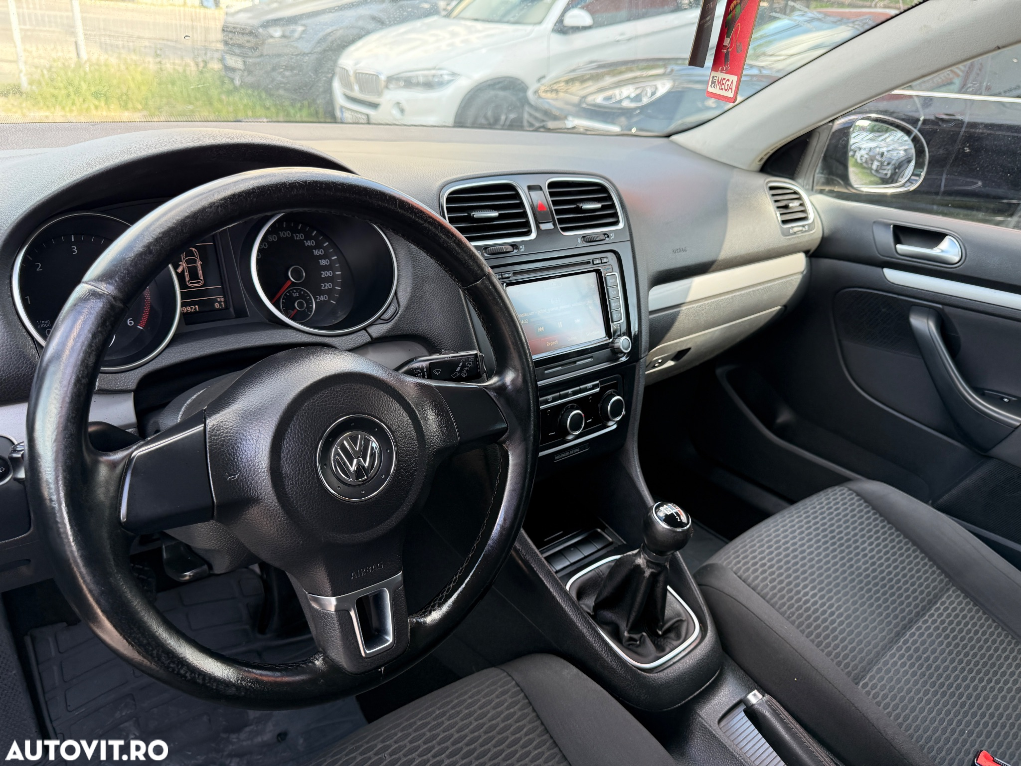 Volkswagen Golf Variant 1.6 TDI DPF Trendline - 26