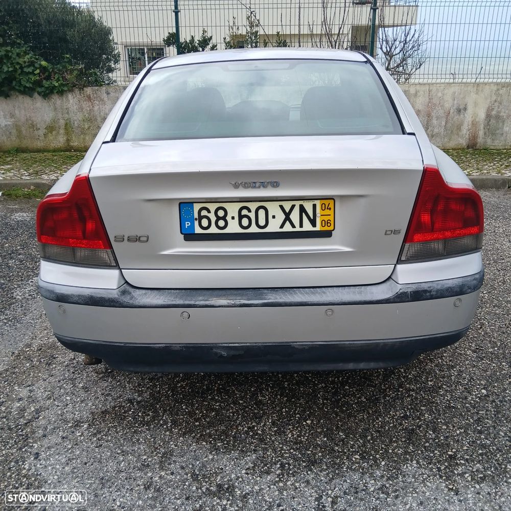 Volvo S60 2.4 D5 - 4