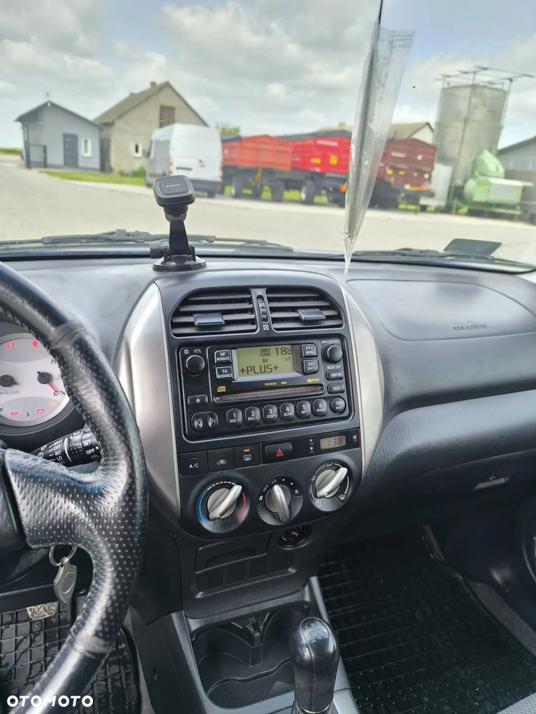 Toyota RAV4 1.8 VVT-i Luna 2WD - 23