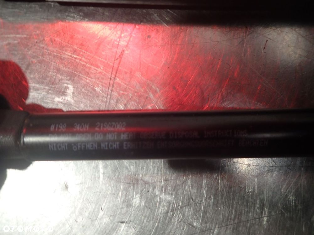 SIŁOWNIK KLAPY BAGAŻNIKA PEUGEOT 206 1.4 - 2