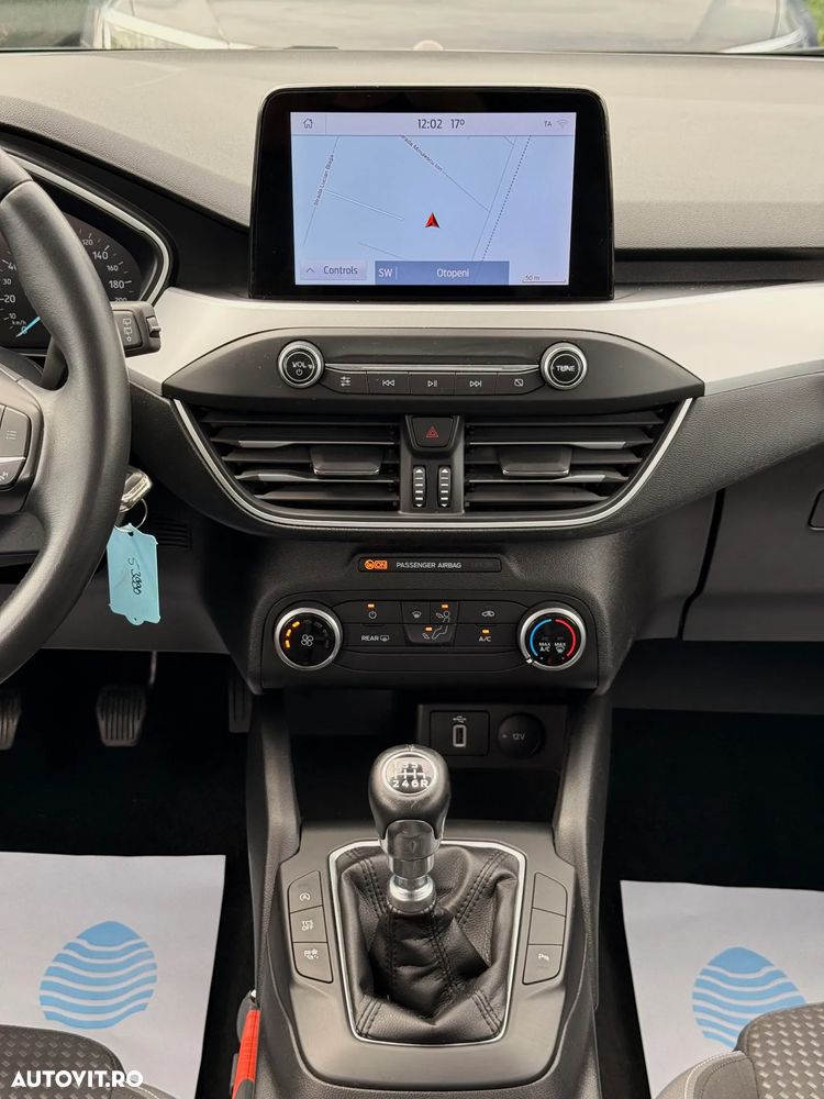 Ford Focus 1.0 EcoBoost Active Business - 9
