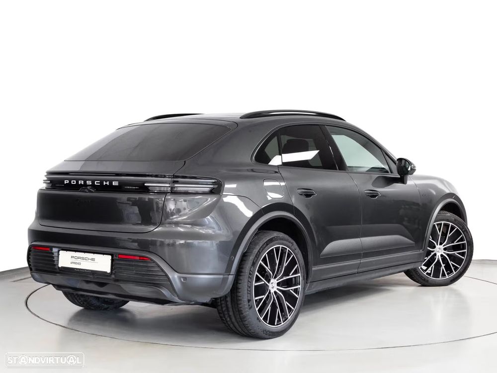 Porsche Macan Electric 4 - 9