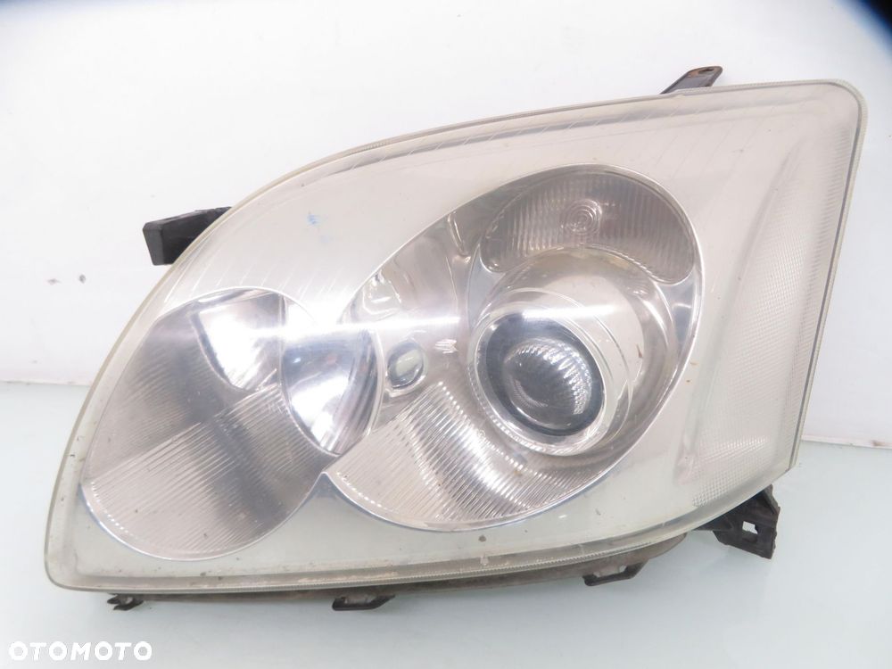 LAMPA LEWA PRZEDNIA TOYOTA AVENSIS II T25 XENON - 1