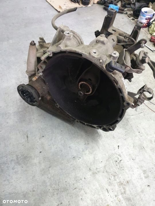SKRZYNIA BIEGÓW SKODA FABIA I 1,4MPI 002301107T