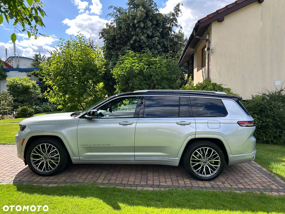 Jeep Grand Cherokee - 11
