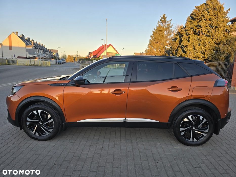 Peugeot 2008 PureTech 130 EAT8 GT - 2