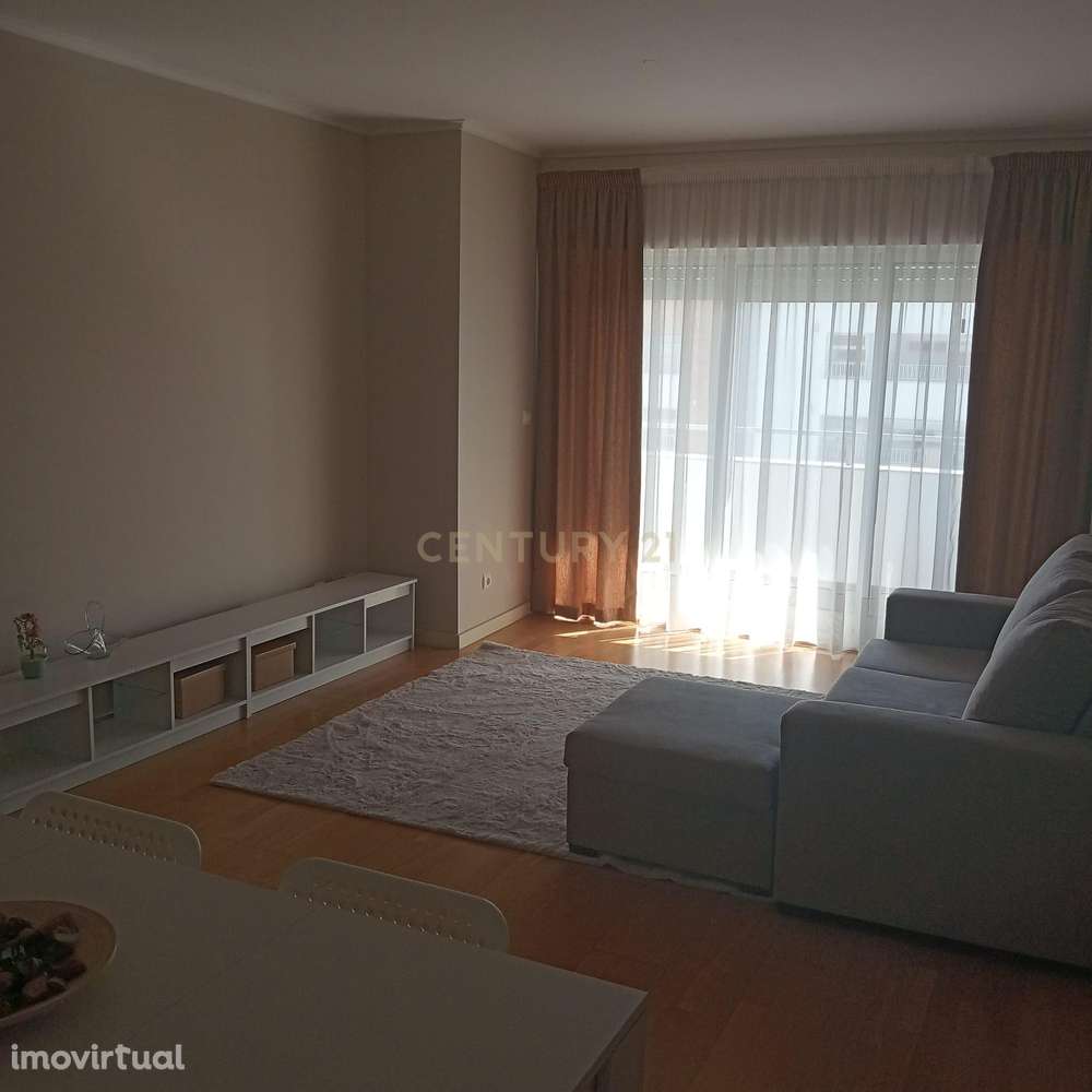 Apartamento T1 junto ao Parque das Conchas, com Garagem e Varanda - Grande imagem: 2/28