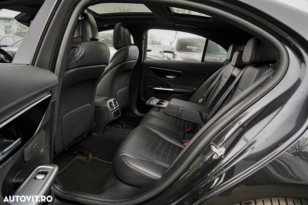 Mercedes-Benz C 300 e 9G-TRONIC AMG Line - 19