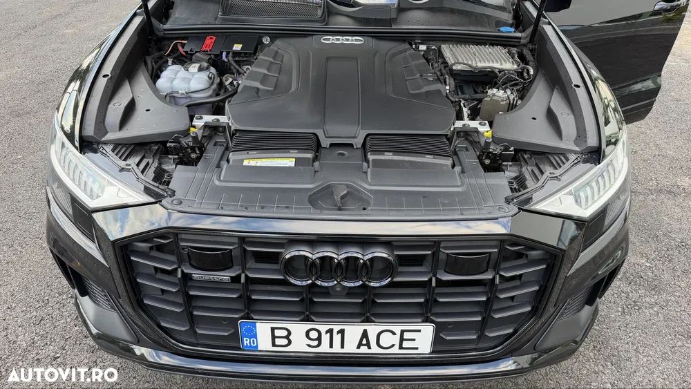 Audi Q8 - 8