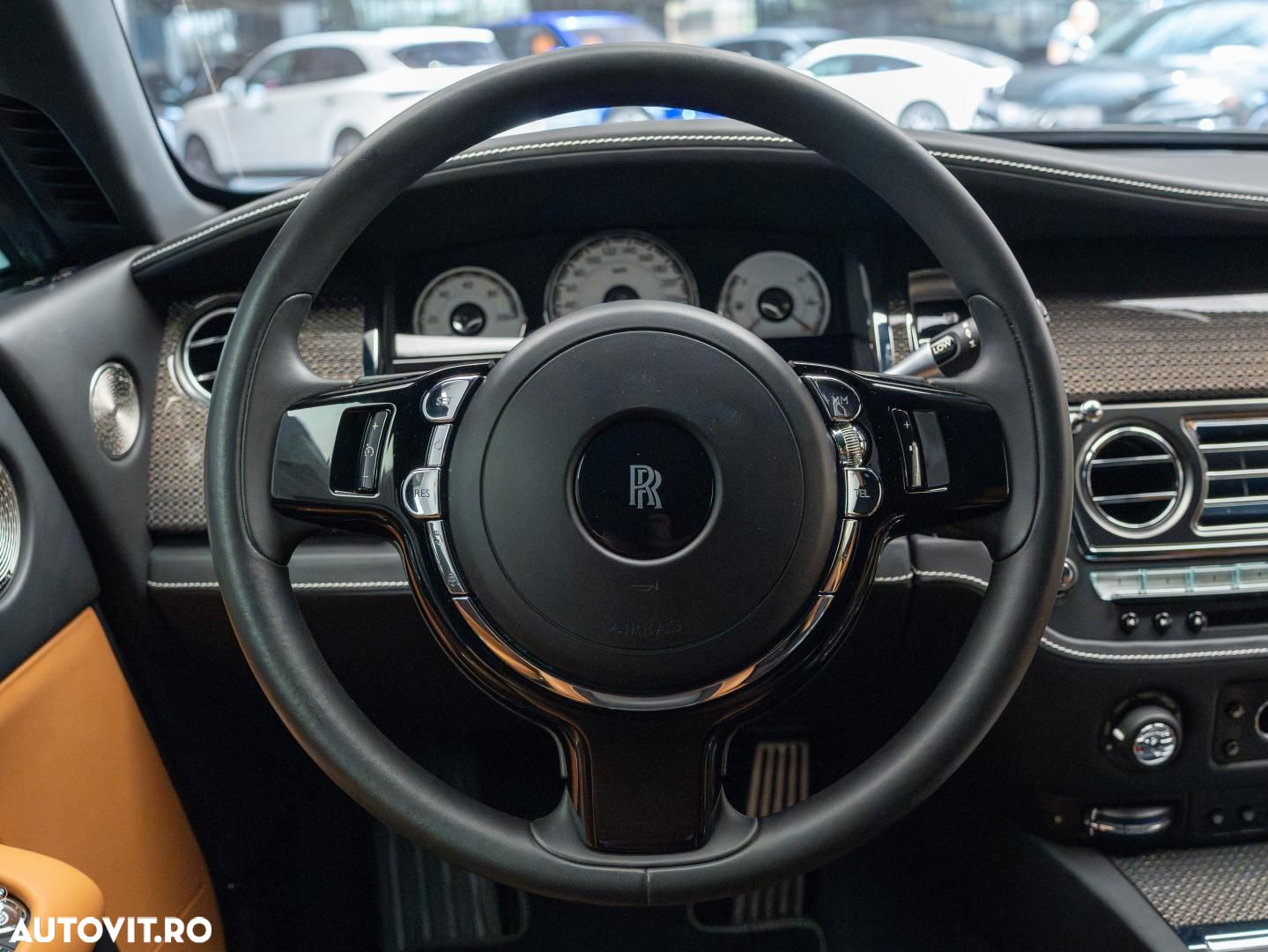 Rolls-Royce Wraith - 22