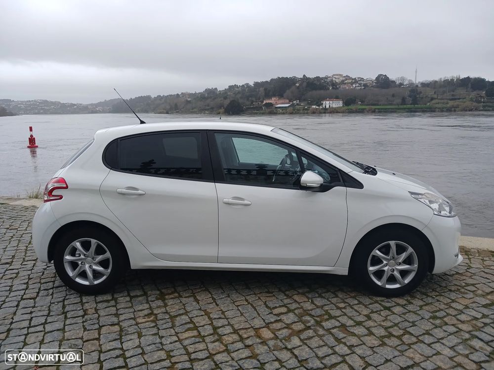 Peugeot 208 1.4 HDi Active - 21