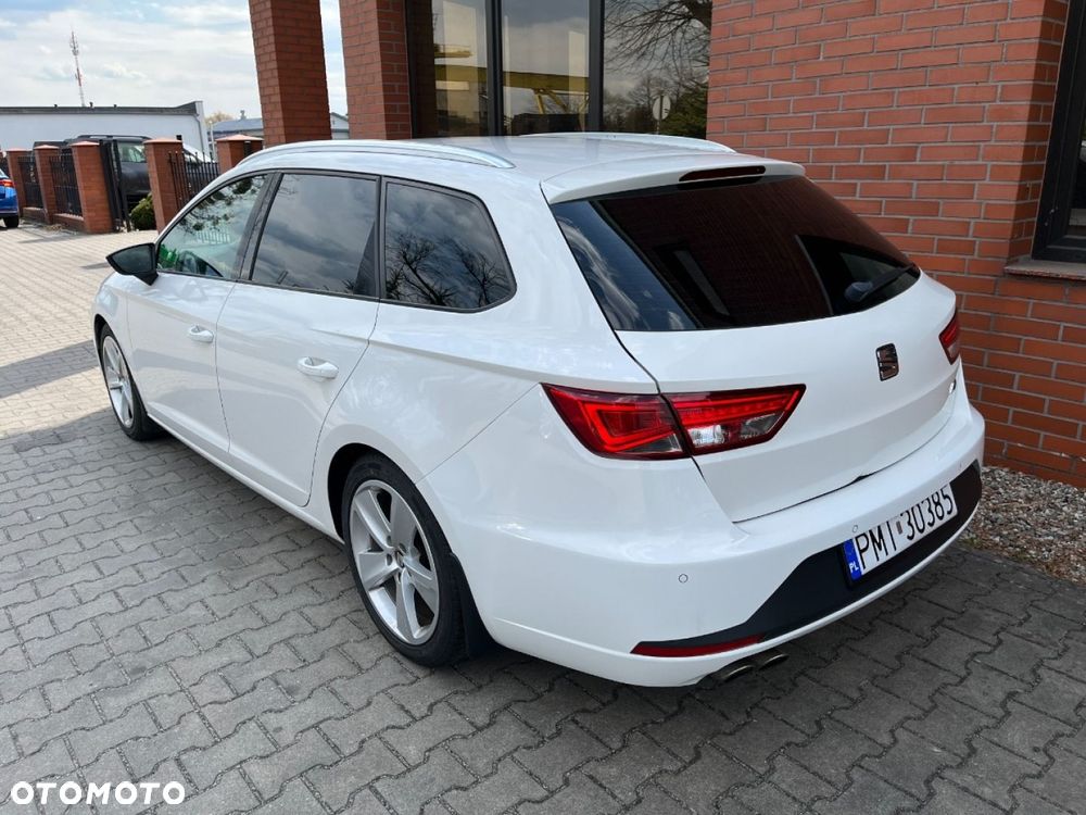 Seat Leon Sportstourer 2.0 TDI DPF DSG FR - 4