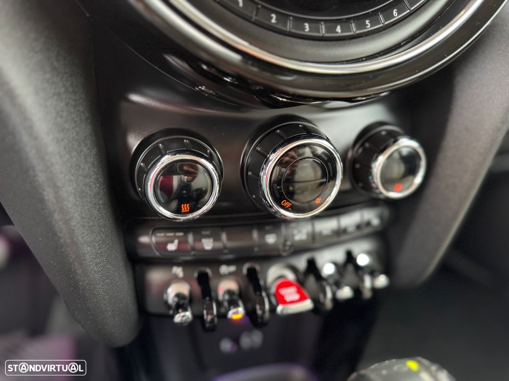 MINI 3 Portas Cooper SD Aut. - 23