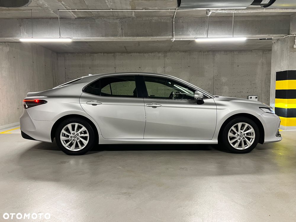 Toyota Camry 2.5 Hybrid Comfort CVT - 6