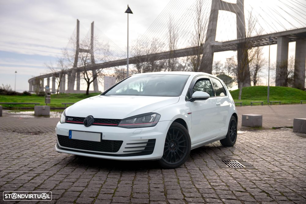 VW Golf GTI BlueMotion - 2