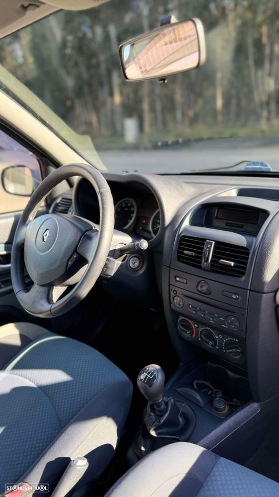 Renault Clio 1.2 16V SE Extreme - 8