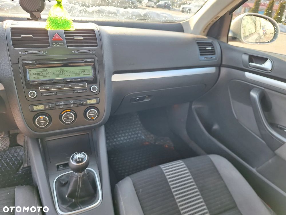 Volkswagen Jetta 1.9 TDI Trendline - 22