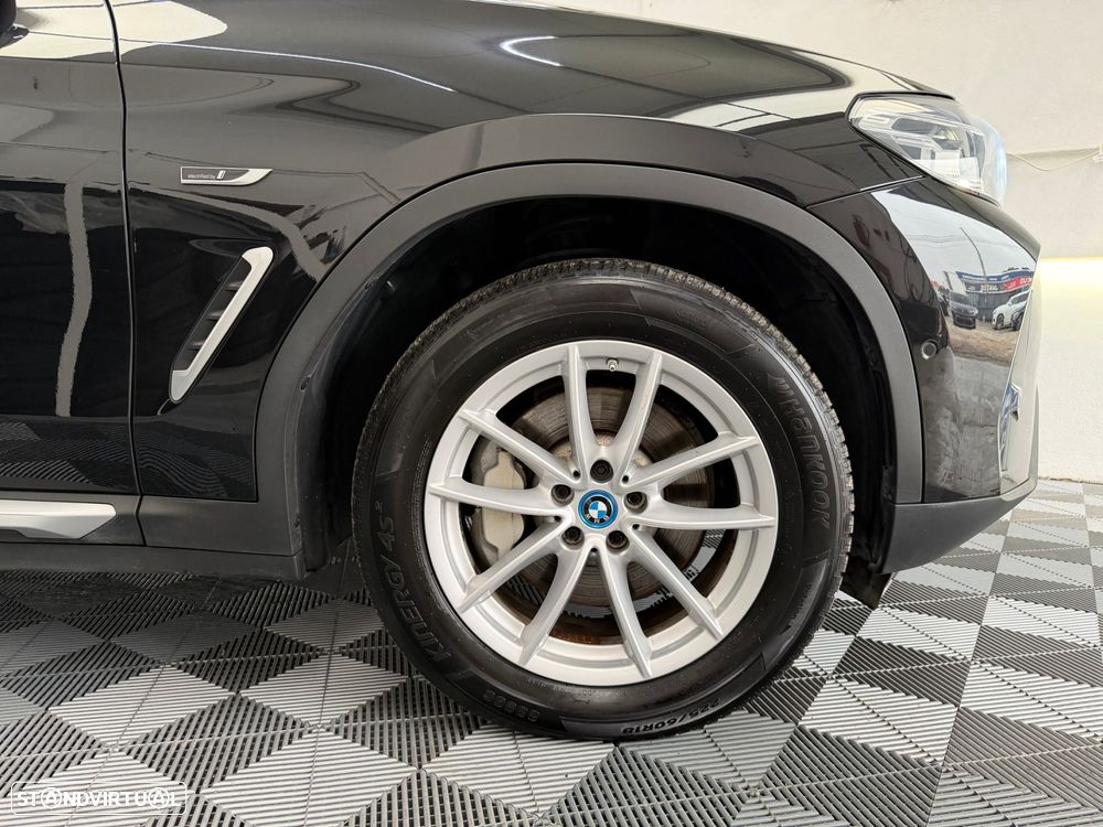 BMW X3 30 e xDrive Line Luxury - 27
