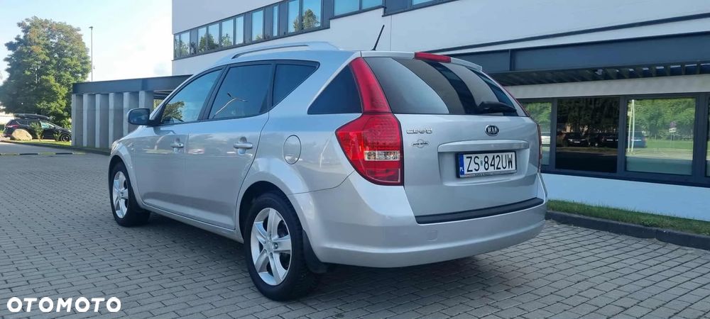 Kia Ceed 1.4 CVVT Attract - 14