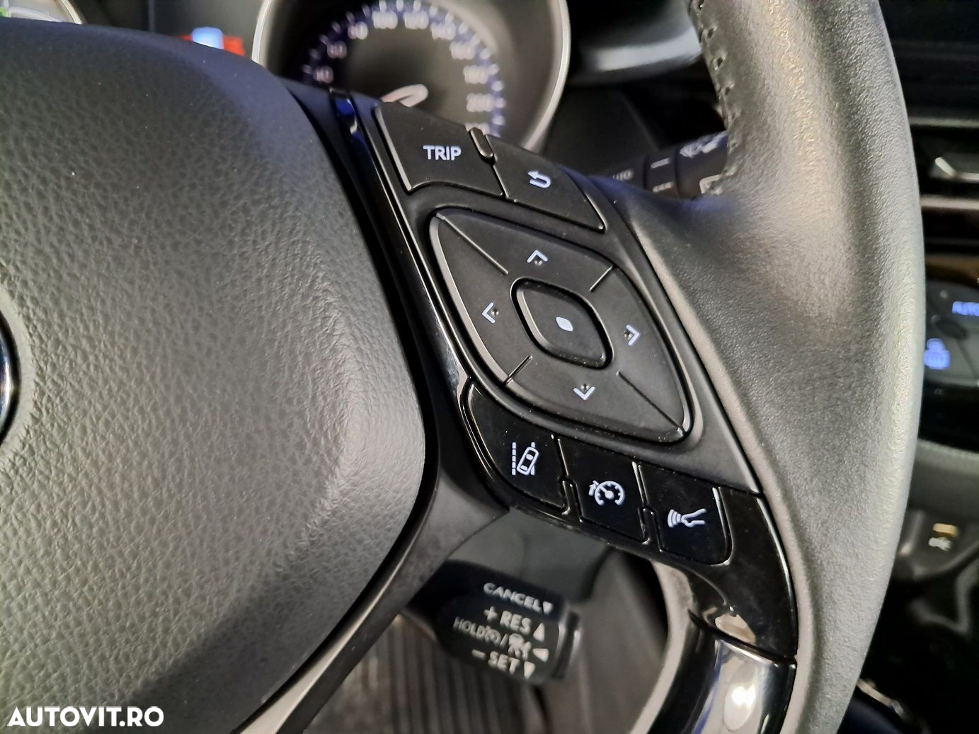 Toyota C-HR - 13