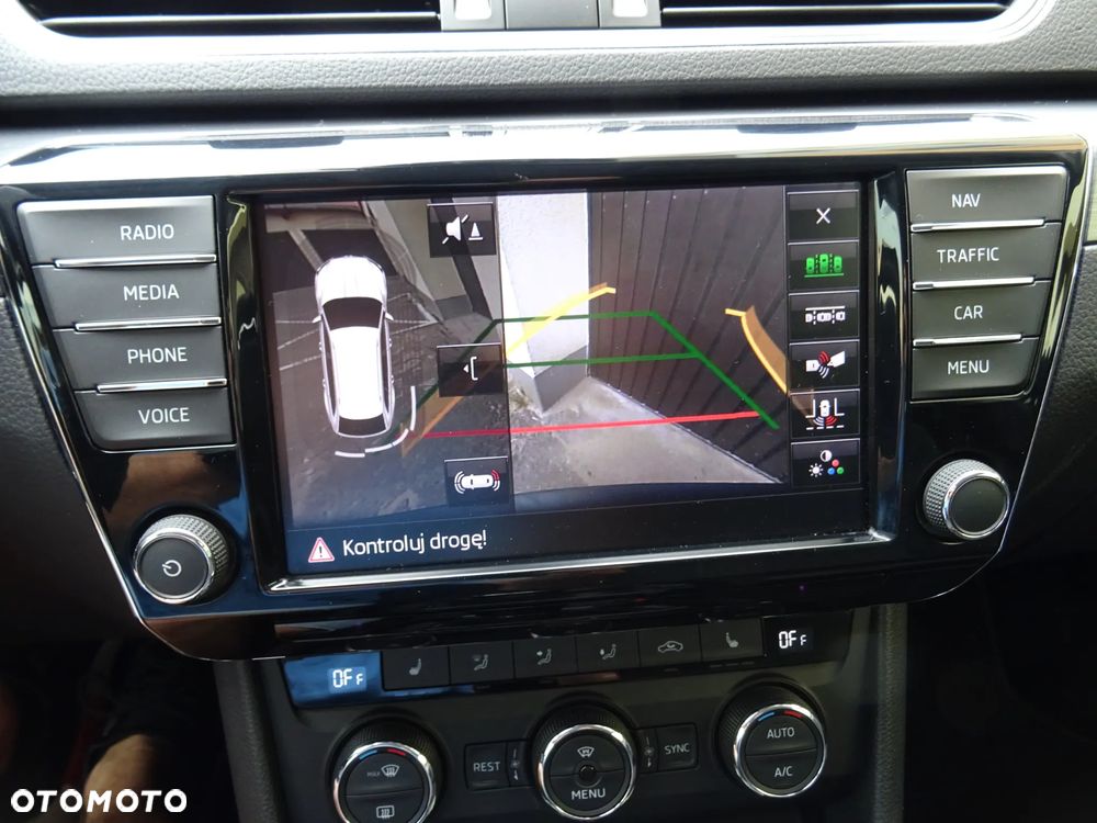 Skoda Superb 1.6 TDI GreenLine - 13