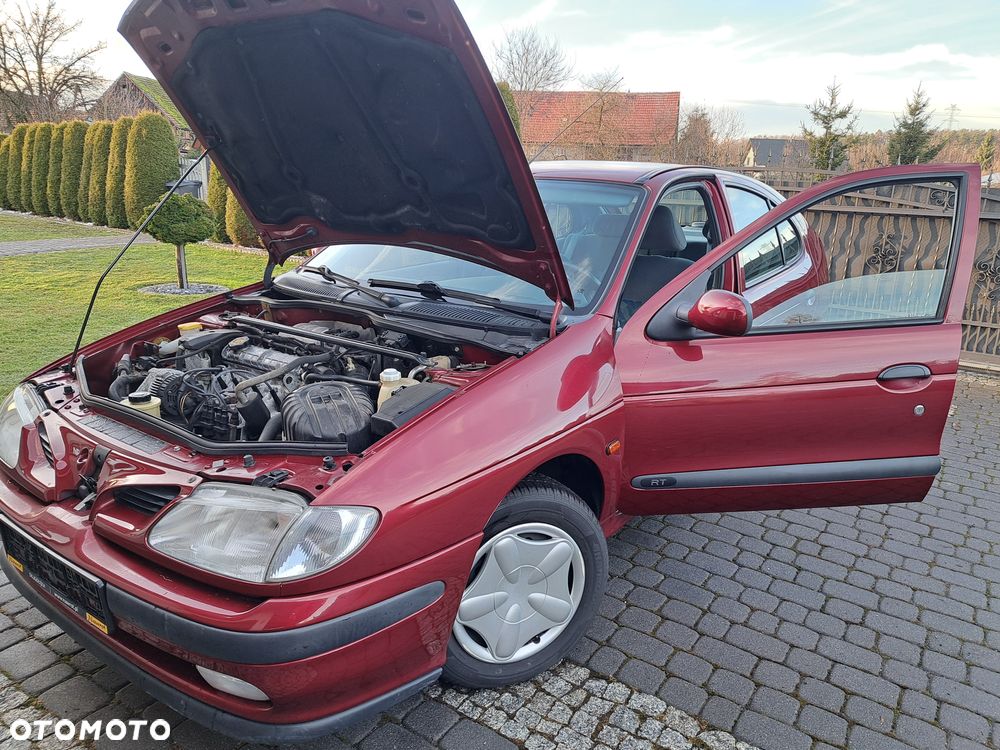 Renault Megane 2.0 RT - 39