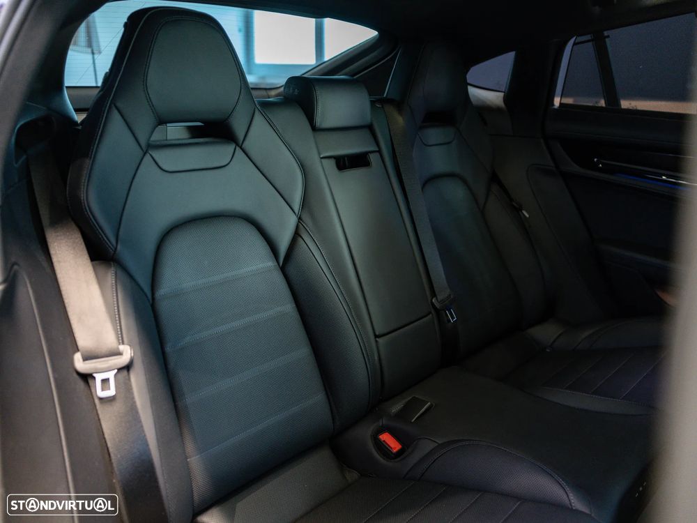 Porsche Panamera 4S E-Hybrid - 43