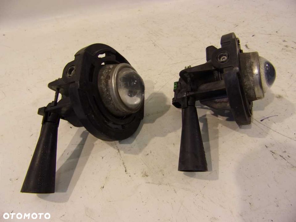CHRYSLER 300C LANCIA THEMA 11- HALOGEN 5182021AA - 2