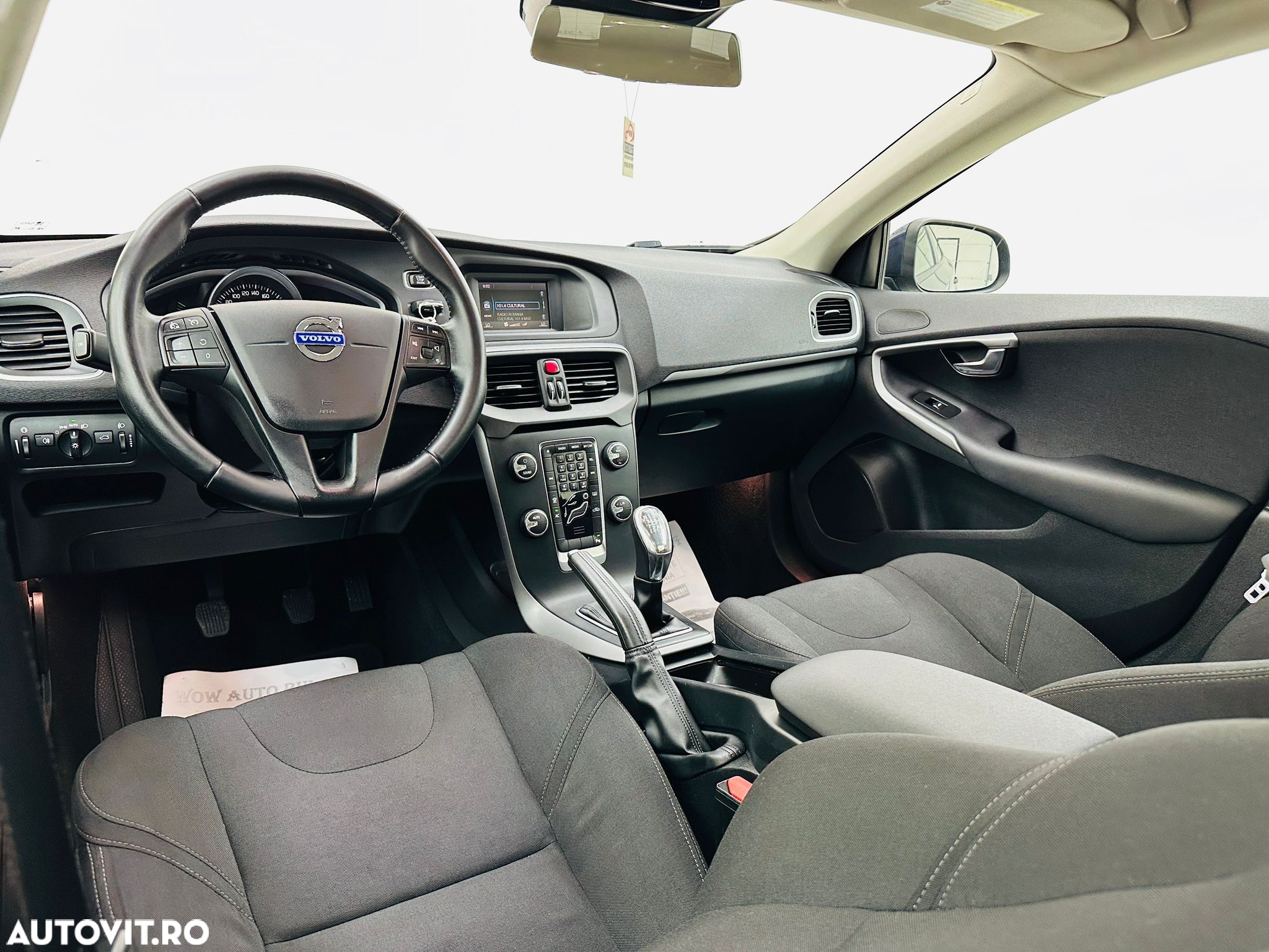 Volvo V40 - 23