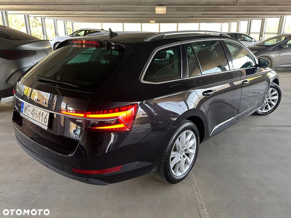 Skoda Superb 2.0 TDI SCR 4x4 Style DSG - 4