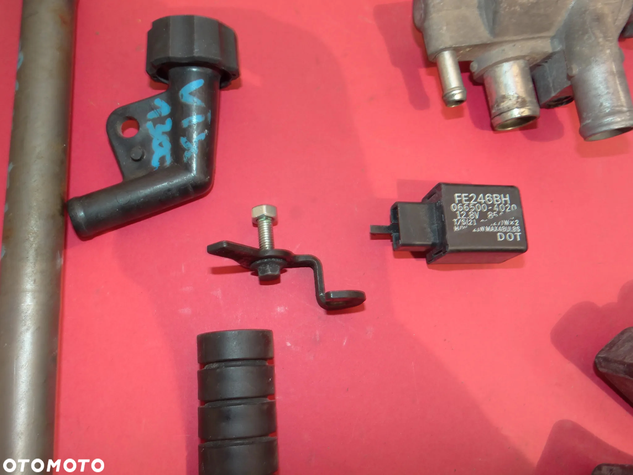 HONDA VTX 1300 LISTWY BŁOTNIKA TERMOSTAT STOPKA BOCZNA KOŁO MAGNESOWE WYSPRZENGLIK CZĘŚCI H105 - 12