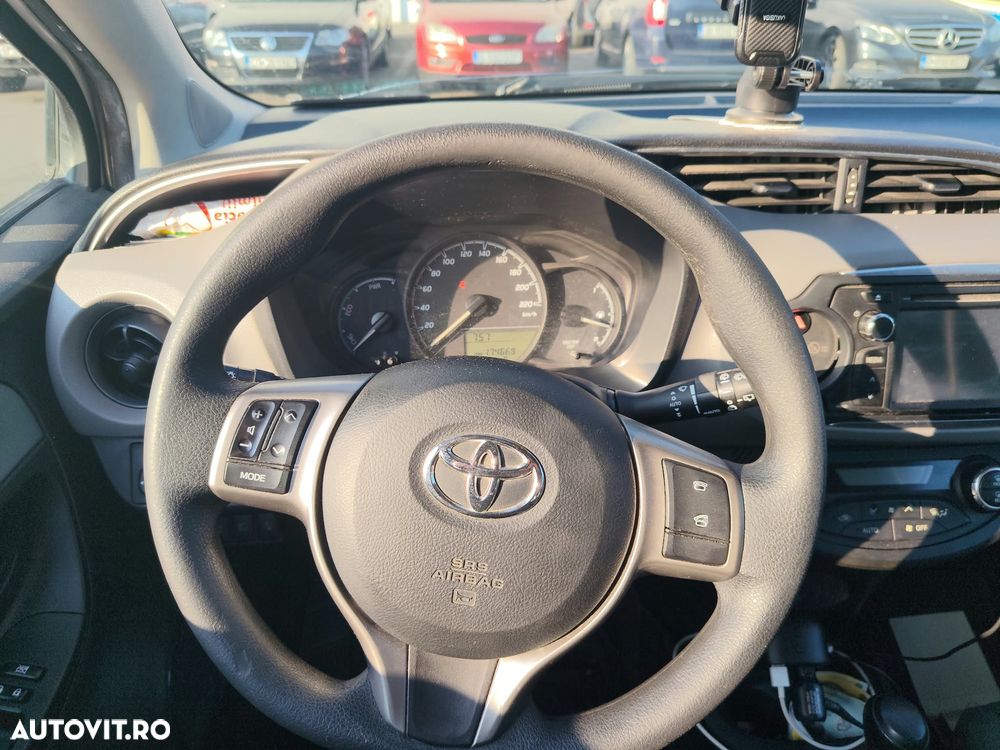 Toyota Yaris - 5
