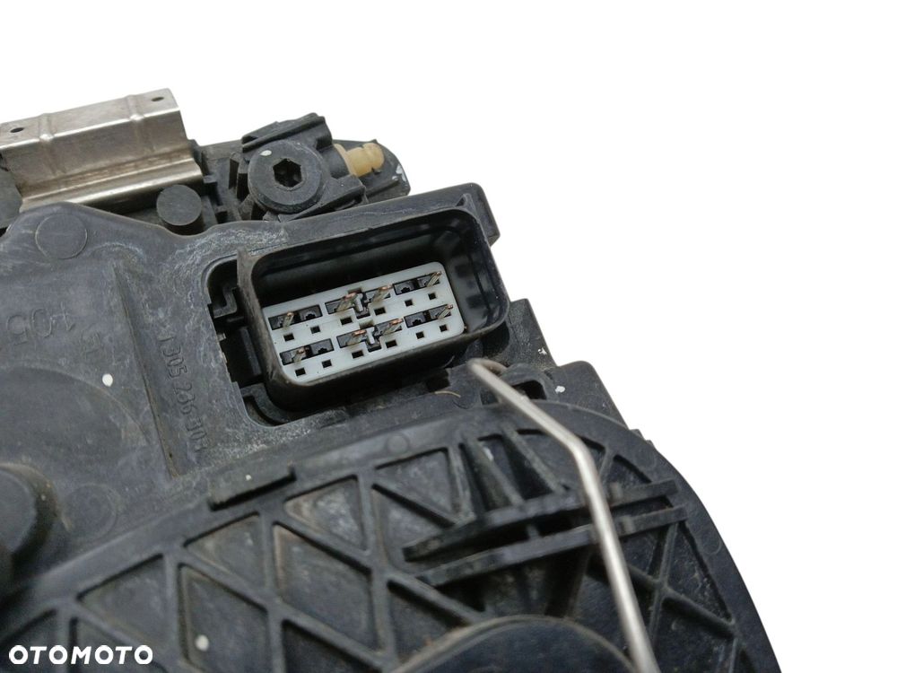 LAMPA PRAWY PRZÓD VOLVO V50 LIFT (2007-2012) 2.0 D 136KM 30763034 - 6