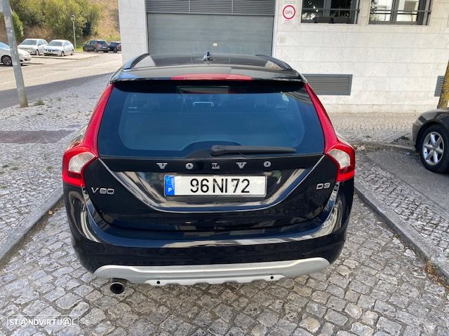 Volvo V60 2.0 D3 Momentum Start/Stop - 10