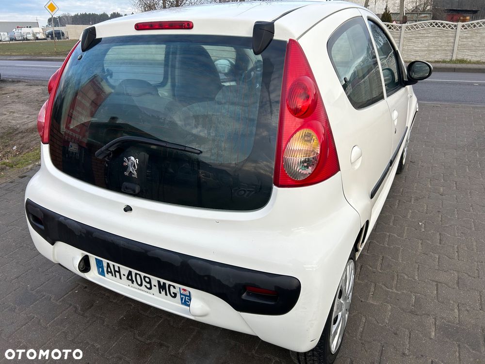 Peugeot 107 1.4 HDI Trendy - 4
