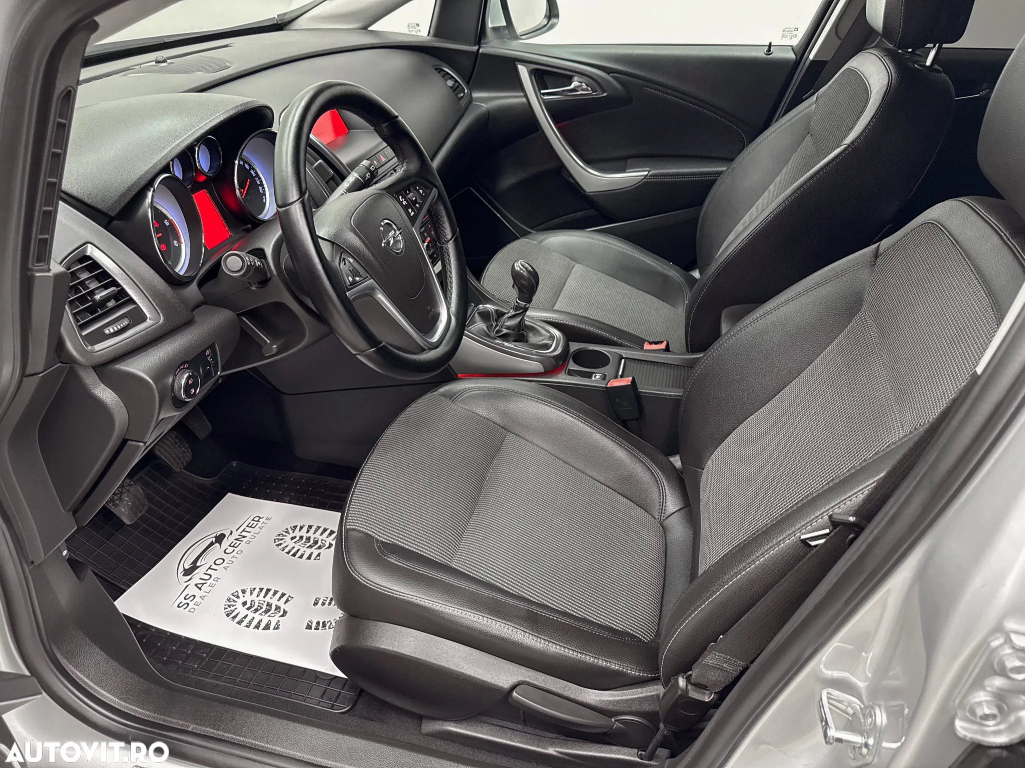 Opel Astra 2.0 CDTI DPF Design Edition - 19