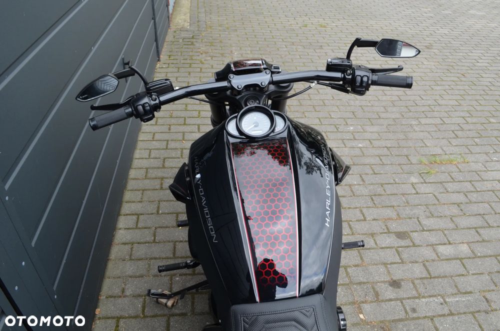 Harley-Davidson V-Rod Night Rod - 10