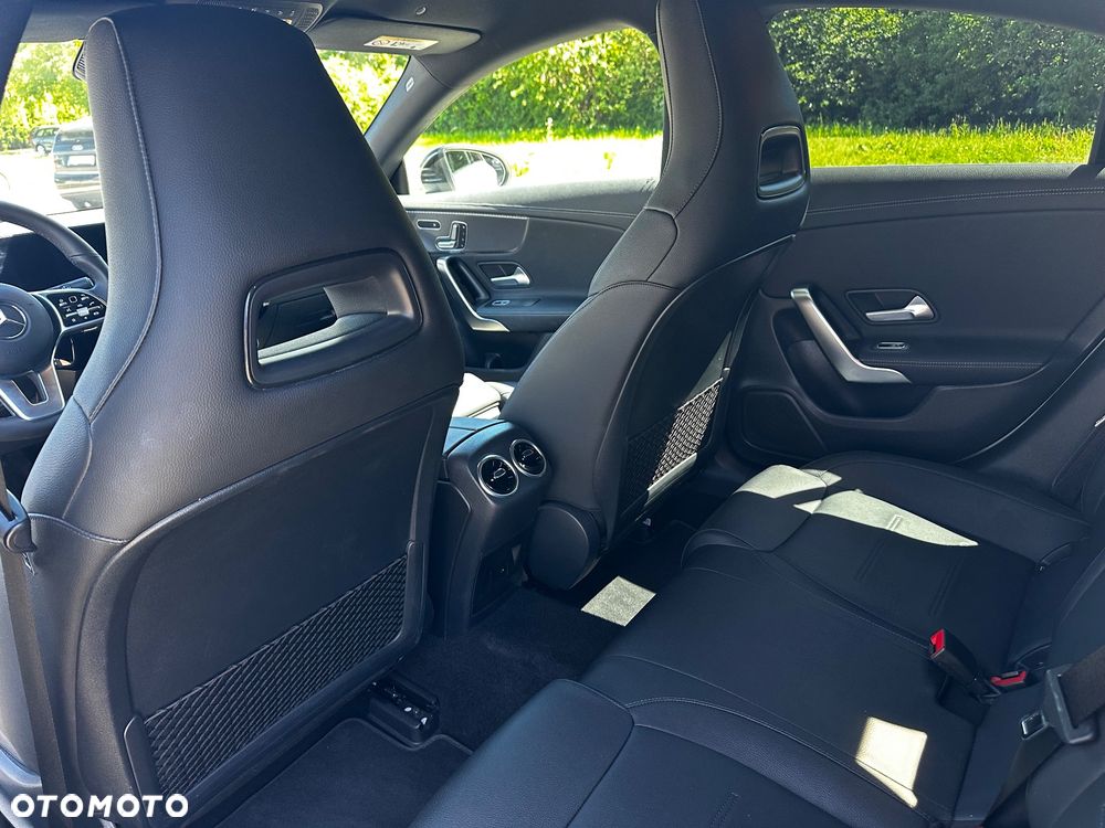 Mercedes-Benz CLA 200 7G-DCT Edition 2021 - 22