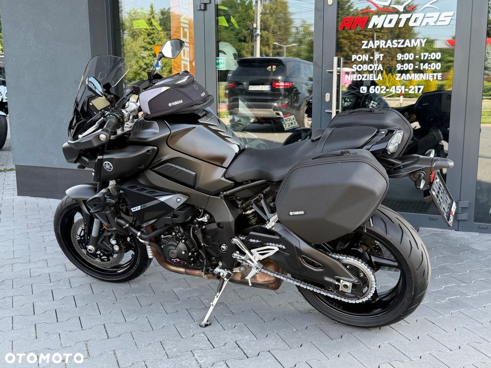 Yamaha MT - 30