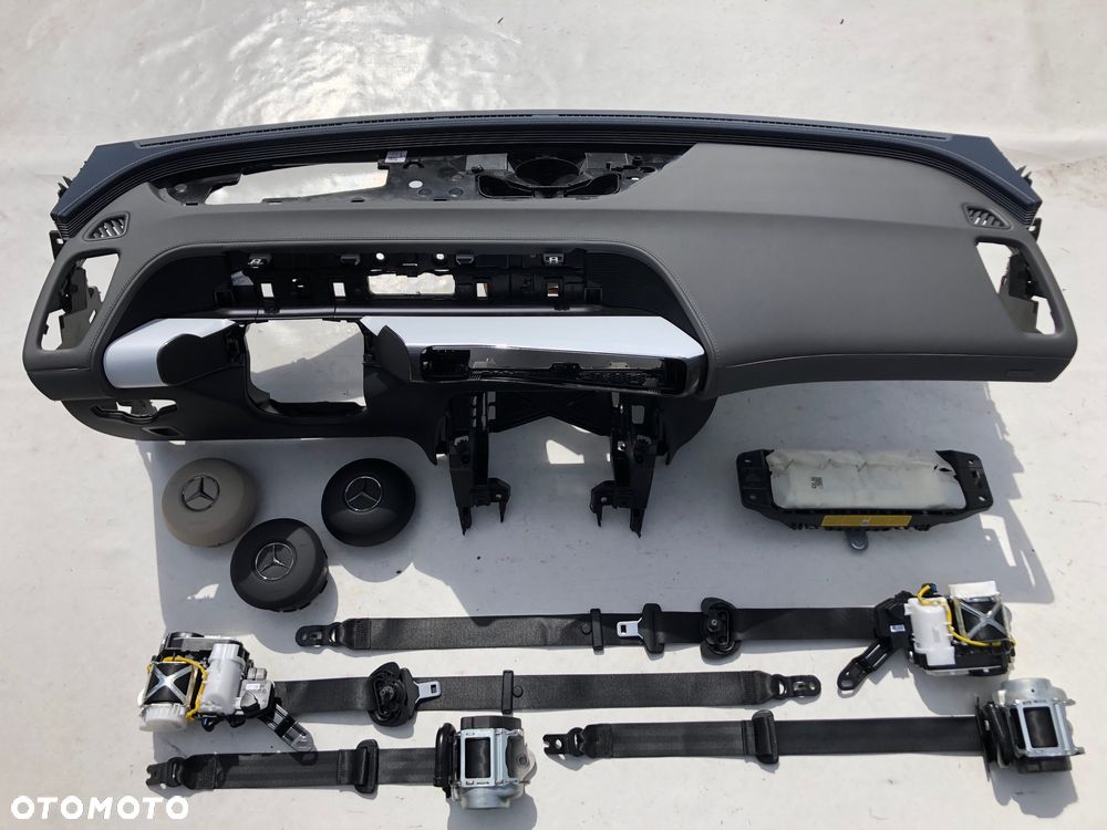 MERCEDES EQC W293 DESKA KONSOLA KOKPIT PULPIT PÓŁKA PARAPET PODUSZKI AIRBAG PASY PAS SKÓRA okazja DASHBOARD SEAT BELTS