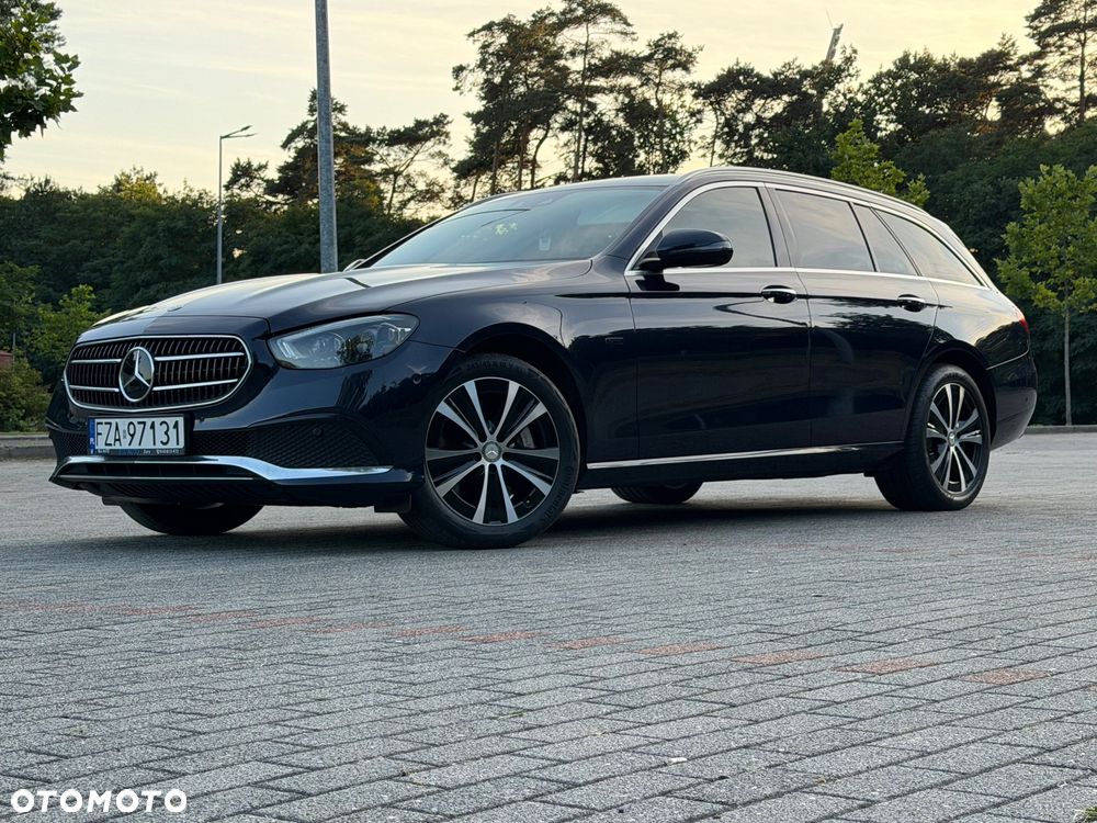 Mercedes-Benz Klasa E 300 9G-TRONIC Night Edition - 3