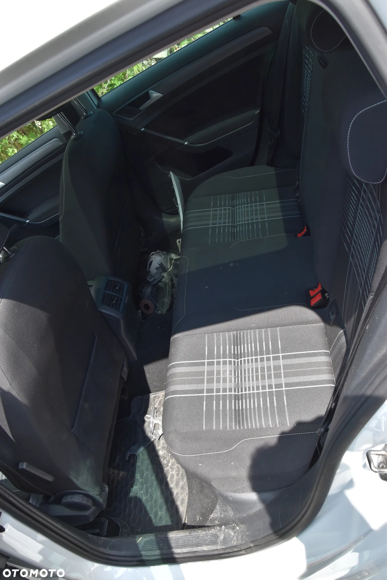 Volkswagen Golf 2.0 TDI BlueMotion Technology DSG Lounge - 17