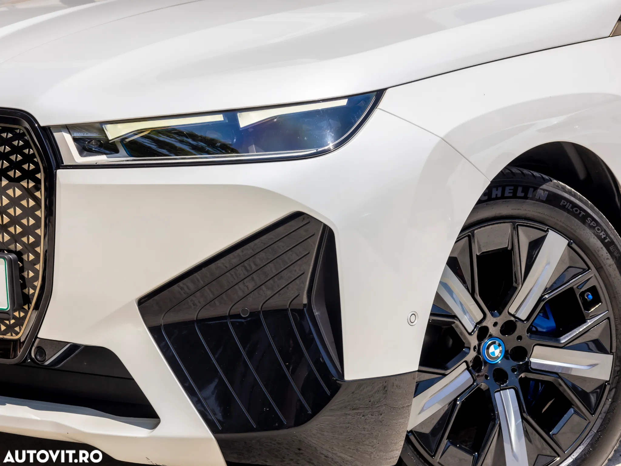 BMW iX xDrive40 - 10
