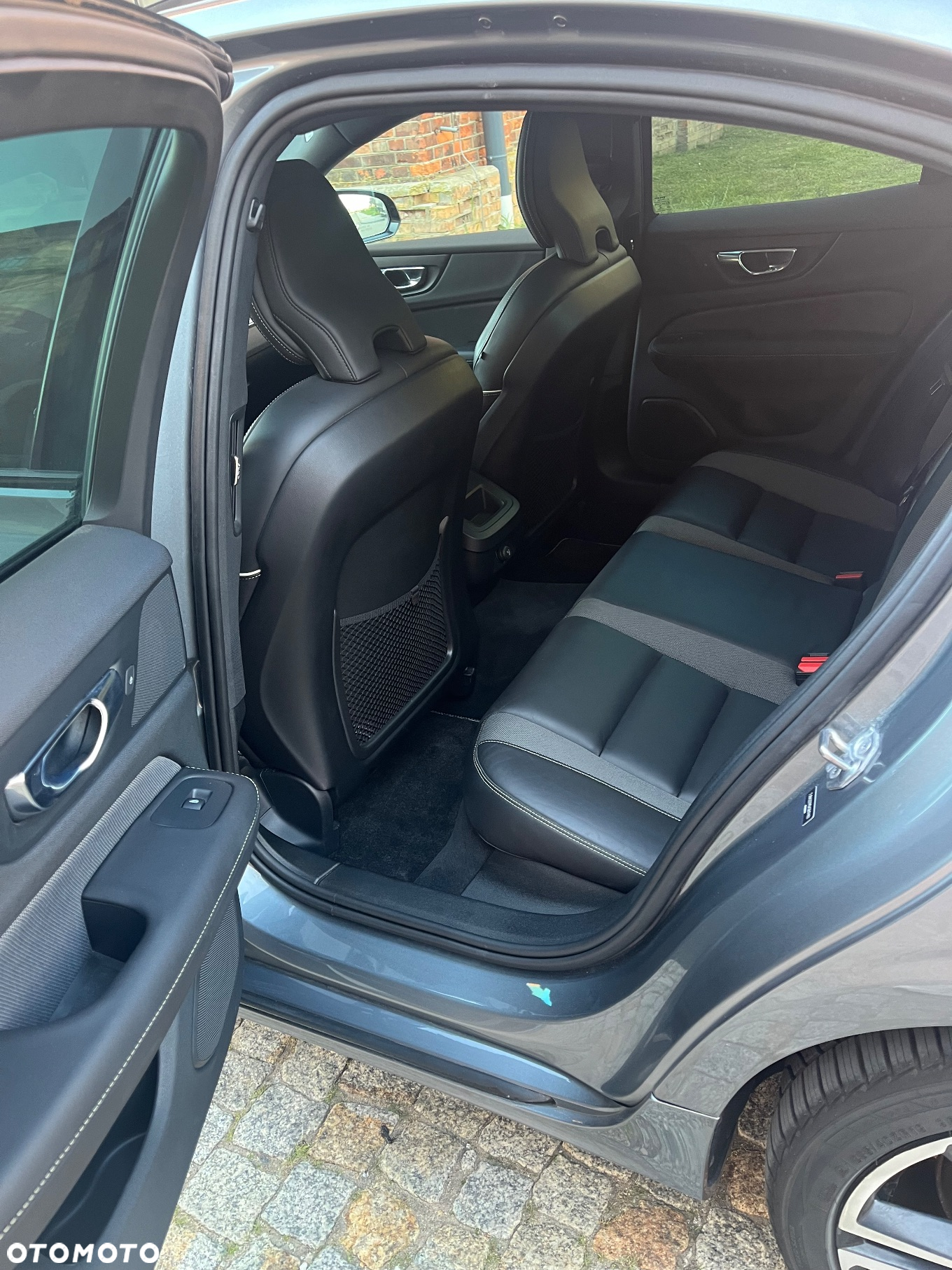 Volvo S60 T6 AWD R-Design - 19